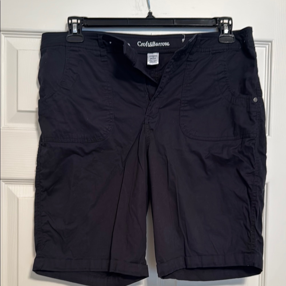 Croft & Barrow Black Bermudas Classic Style